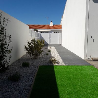 Accès et jardin