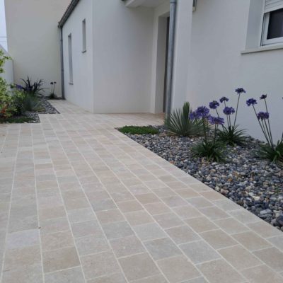 Accès et jardin